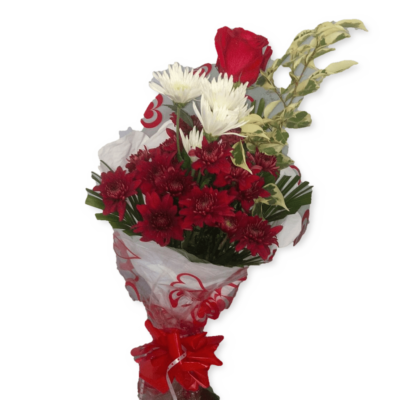 red-rose-chrysanthemum-bouquet