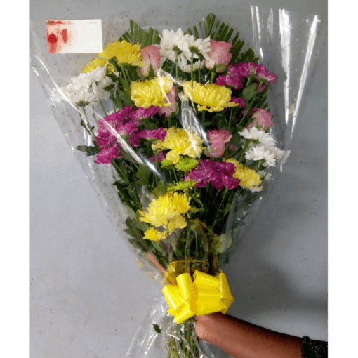 roses and chrysanthemum presentation bouquet