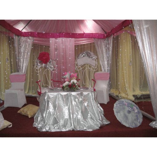 pink sweetheart table